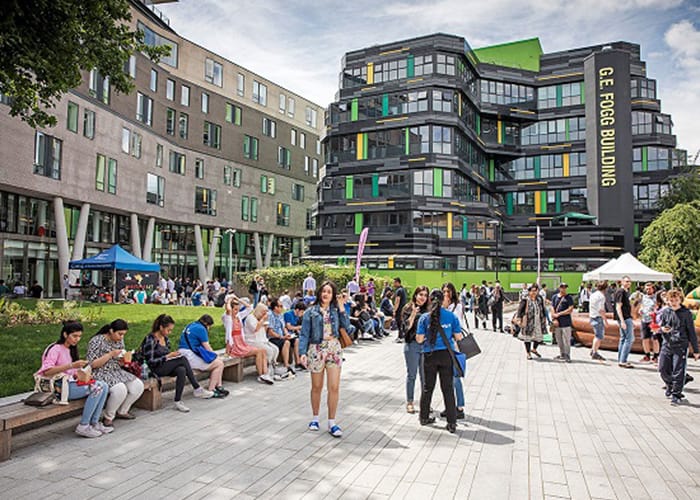 Queen Mary University of London – STEM Academy