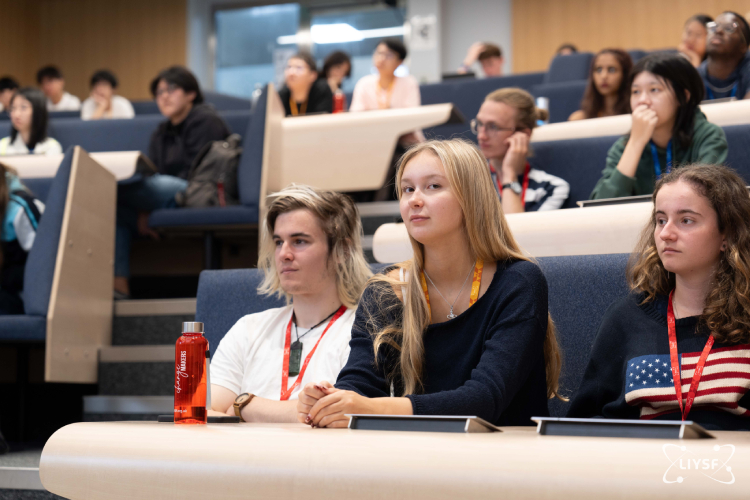 Essential Tips for Getting Into Competitive Summer Programs for 16 to 18-year-olds